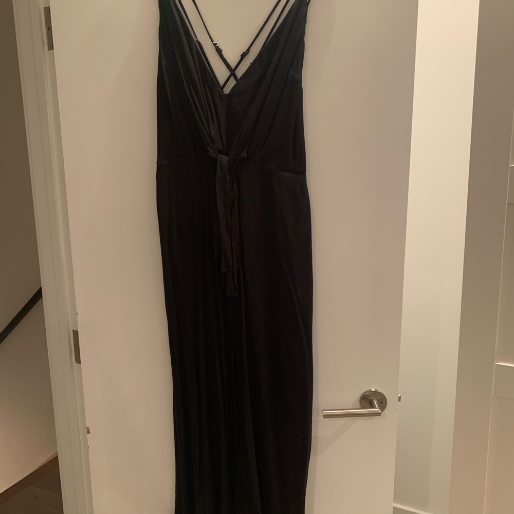 ❤️Closet clean out! Lovely Abercrombie jumpsuit with front tie